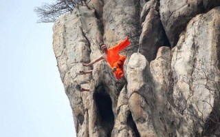 赵拓装死戏弄民兵，红脸大汉突现惊险场面